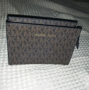 Michael Kors makeup bag/change purse